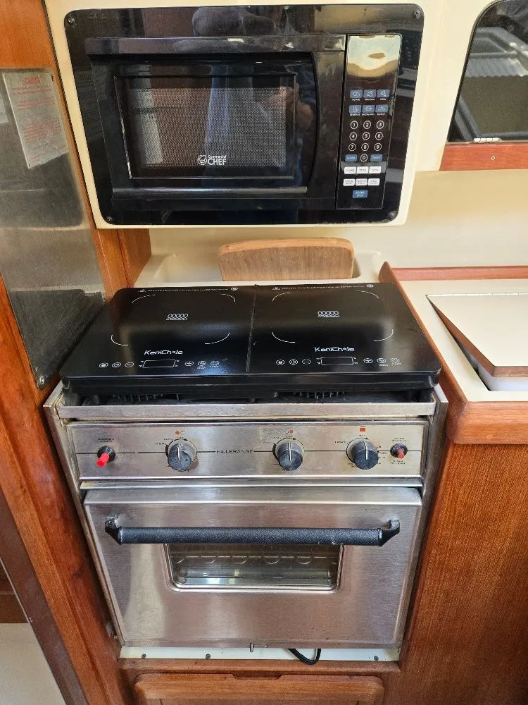 Slide: The Image of Hunter 336 1995 - 18