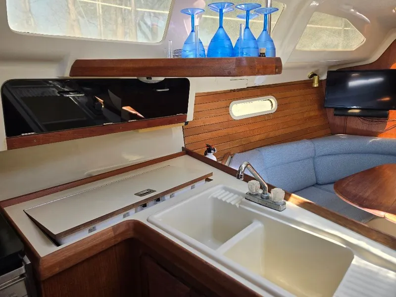 Slide: The Image of Hunter 336 1995 - 19