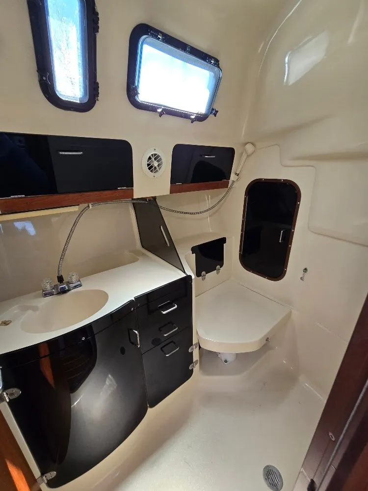 Slide: The Image of Hunter 336 1995 - 4