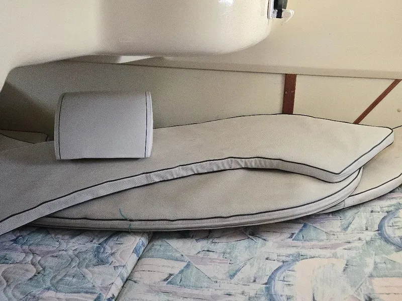 Slide: The Image of Hunter 336 1995 - 7