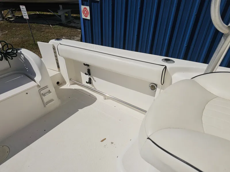 Slide: The Image of Interior of a 2006 Robalo R265 Walkaround boat. - 32