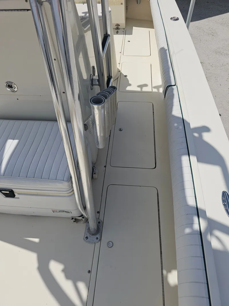 Slide: The Image of Interior view of a 2000 Dorado 23 boat. - 41