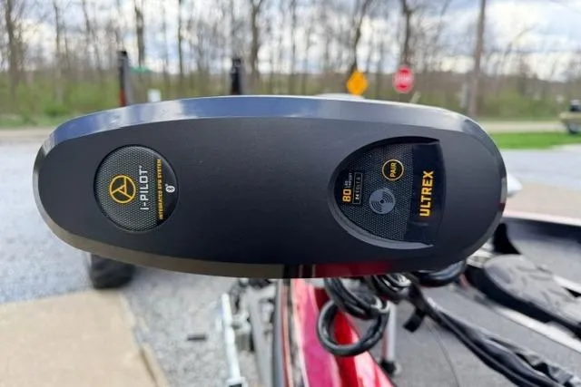 Slide: The Image of Close-up of Minn Kota Ultrex trolling motor on 1999 Ranger 461VS boat. - 11