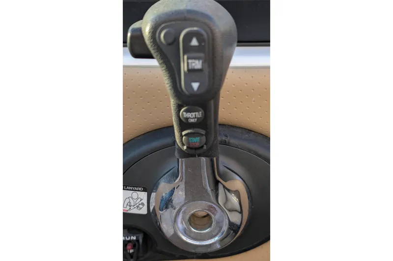 Slide: The Image of Throttle control lever of 2022 Sea Ray SDX 250 Outboard boat. - 31