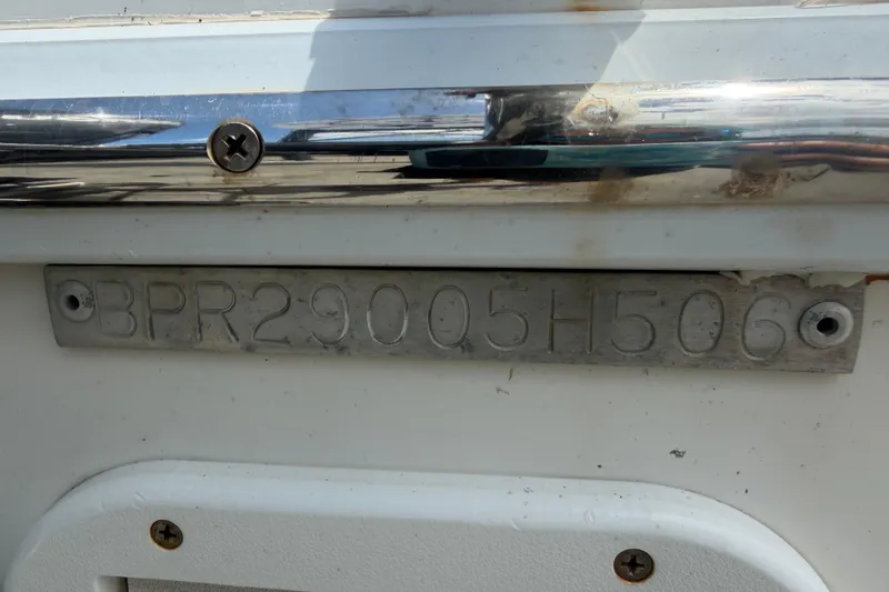 Slide: The Image of Hull identification number on a 2006 Ocean Runner 2900 C/C Open Fisherman boat. - 24