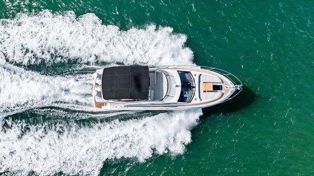 Slide: The Image of Sunseeker Manhattan 52 2018 - 99