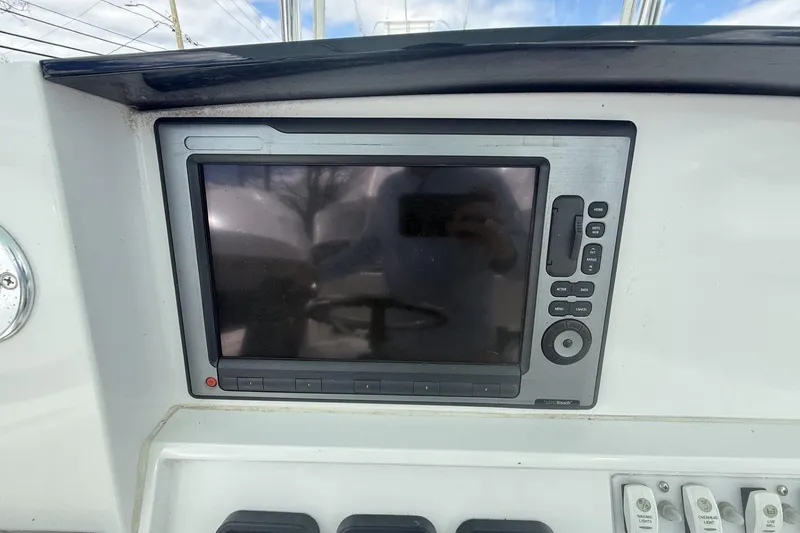 Slide: The Image of Console display on a 2012 Southport 29 Tournament Edition boat. - 19