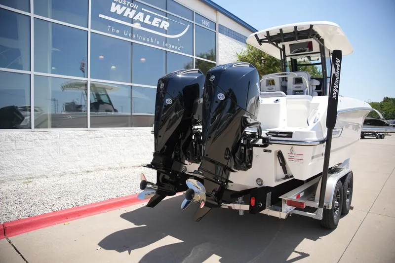 Slide: The Image of Boston Whaler 250 Outrage 2027 - 4