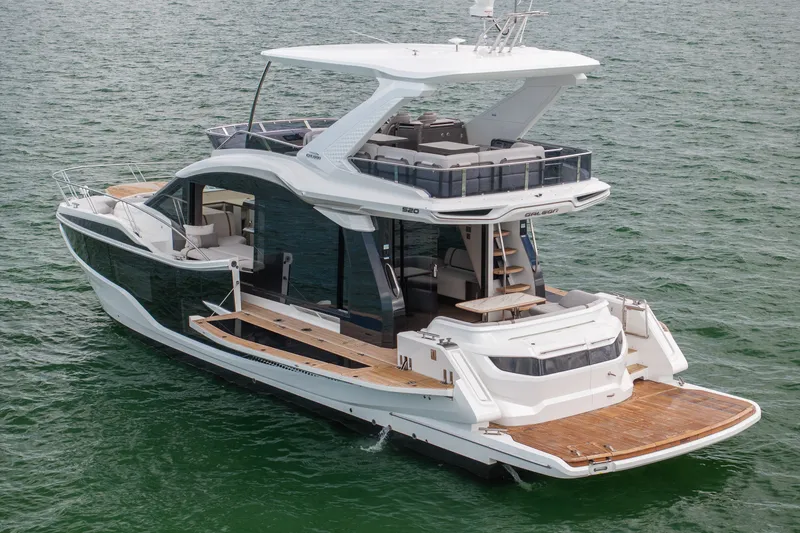 Slide: The Image of Galeon 520FLY 2027 - 6