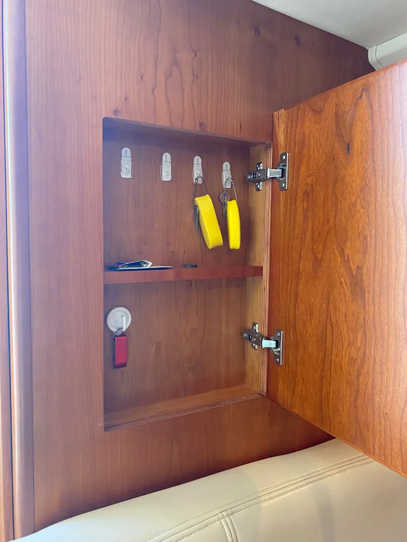 Slide: The Image of Silverton 330 Silverton 2002 - 26