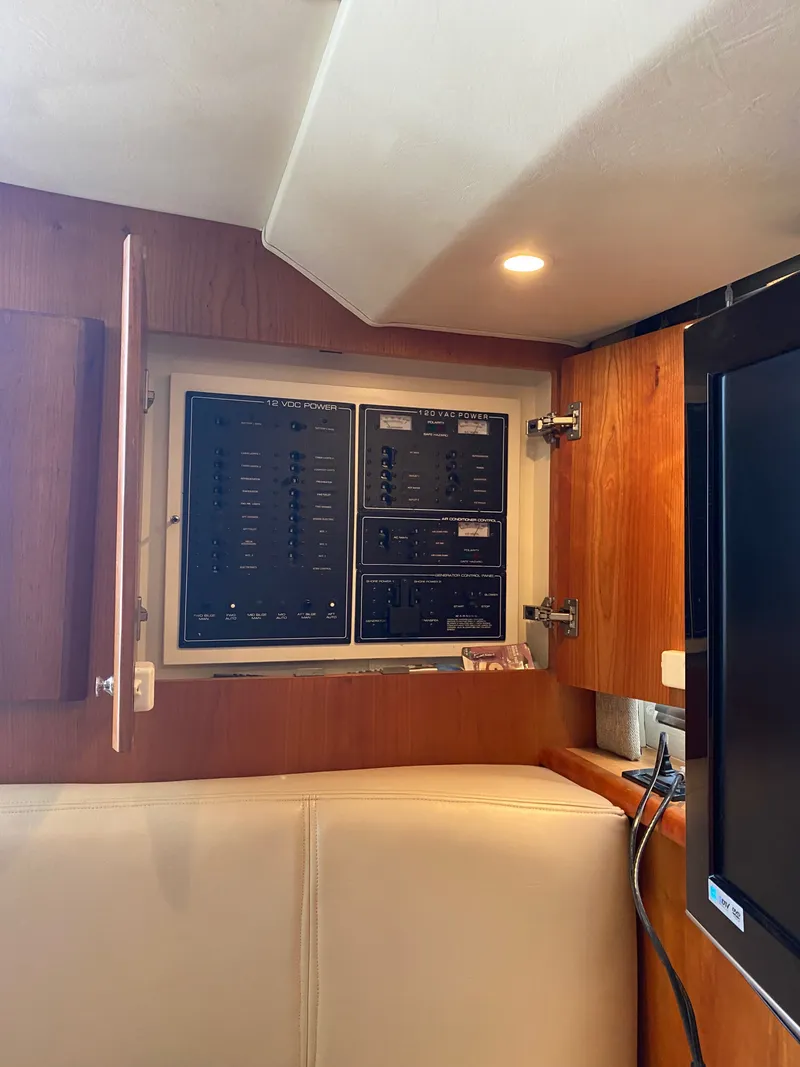 Slide: The Image of Silverton 330 Silverton 2002 - 27