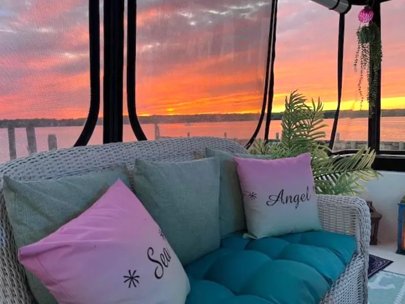 Slide: The Image of Carver Yachts 444 Cockpit Motor Yacht 2003 - 16