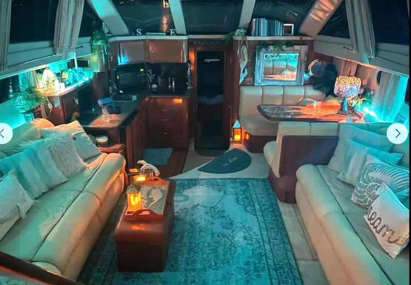 Slide: The Image of Carver Yachts 444 Cockpit Motor Yacht 2003 - 20