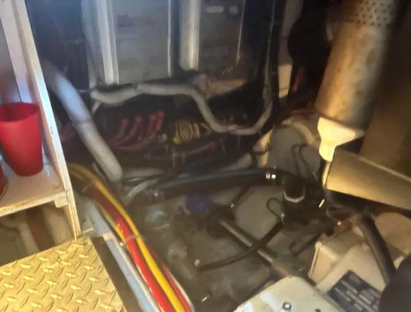 Slide: The Image of Carver Yachts 444 Cockpit Motor Yacht 2003 - 25