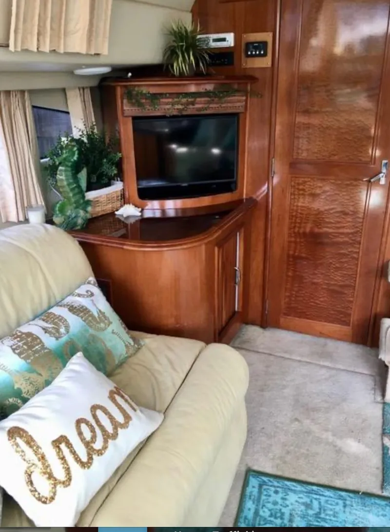 Slide: The Image of Carver Yachts 444 Cockpit Motor Yacht 2003 - 31