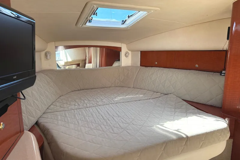 Slide: The Image of FWD Berth - 28