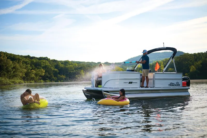 Slide: The Image of Sun Tracker Party Barge 16 DLX 2026 - 17