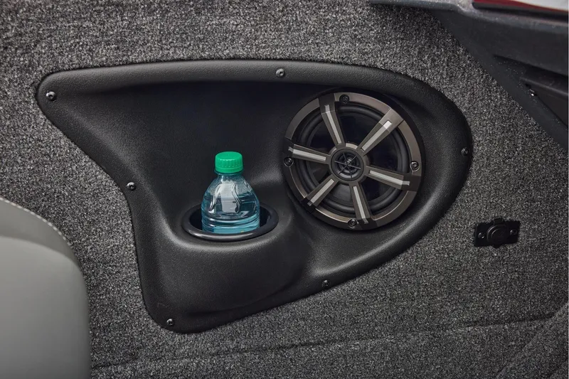 Slide: The Image of Tracker Targa V-18 WT 2026 - 55