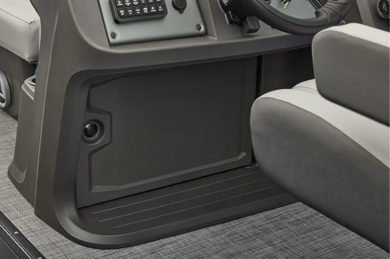 Slide: The Image of Sun Tracker Party Barge 22 RF XP3 2026 - 48