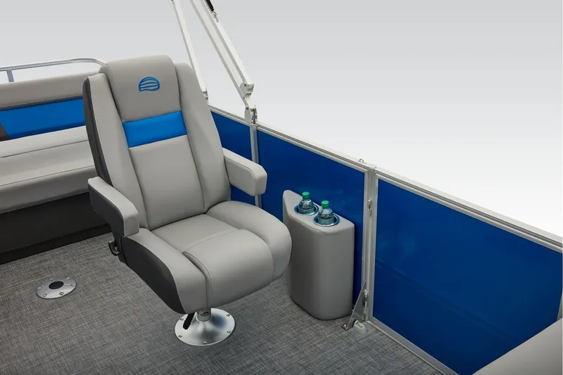 Slide: The Image of Sun Tracker Party Barge 22 RF XP3 2026 - 53