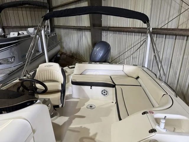 Slide: The Image of Stingray 212 SC 2021 - 15