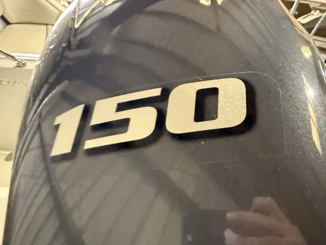 Slide: The Image of Stingray 212 SC 2021 - 4