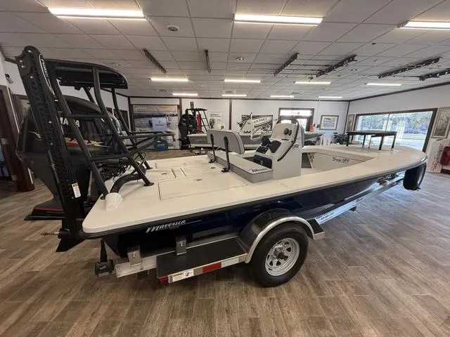 Slide: The Image of Maverick 18 HPX-V 2026 - 3