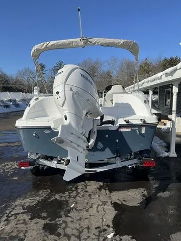 Slide: The Image of Hurricane SunDeck Sport 192 RL OB 2026 - 3