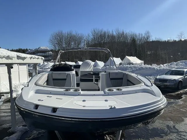 Slide: The Image of Hurricane SunDeck Sport 192 RL OB 2026 - 5