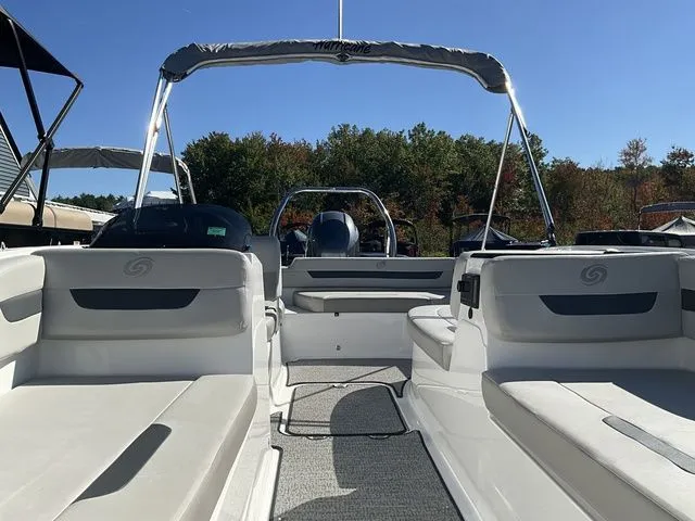 Slide: The Image of Hurricane SunDeck Sport 185 OB 2025 - 11