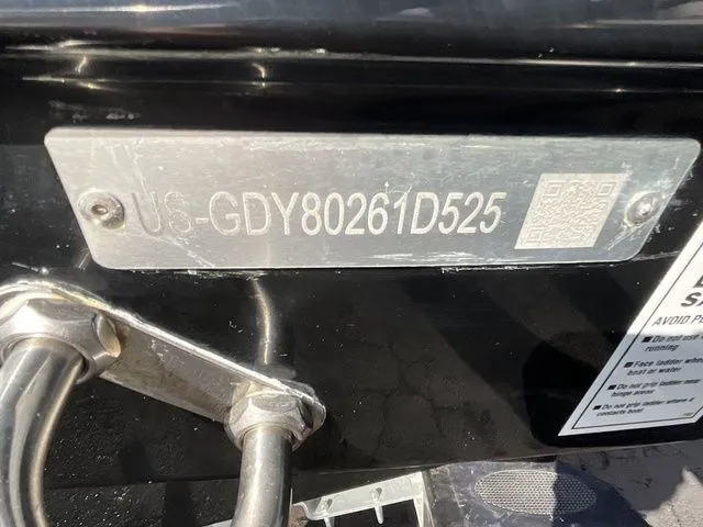 Slide: The Image of Hurricane SunDeck Sport 185 OB 2025 - 19