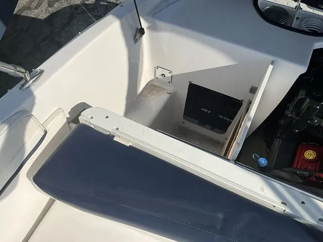 Slide: The Image of Four Winns H200 2008 - 25