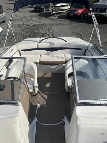 Slide: The Image of Four Winns H200 2008 - 9