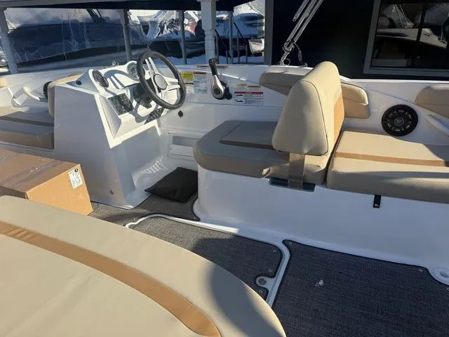 Slide: The Image of Hurricane SS185 2026 - 4