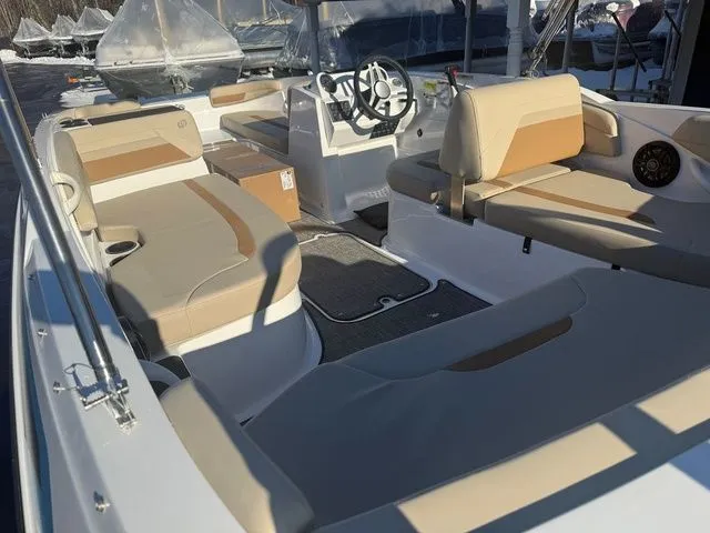 Slide: The Image of Hurricane SS185 2026 - 5