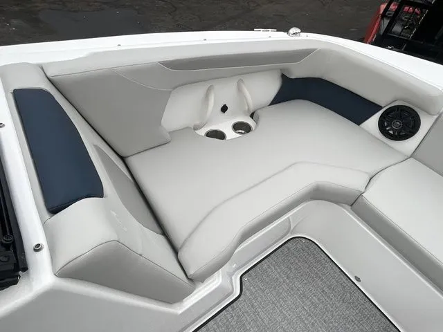 Slide: The Image of Hurricane SD2050-OB 2026 - 11