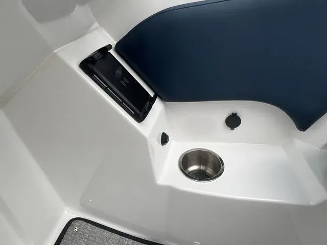 Slide: The Image of Hurricane SD2050-OB 2026 - 17