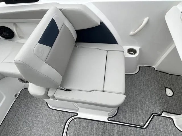 Slide: The Image of Hurricane SD2050-OB 2026 - 23