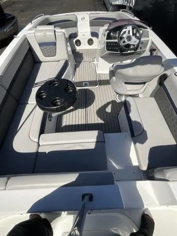 Slide: The Image of Hurricane SunDeck Sport 192 RL OB 2019 - 10