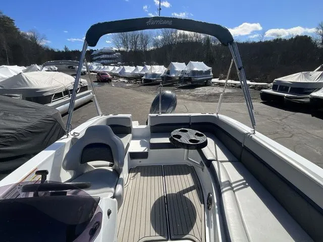 Slide: The Image of Hurricane SunDeck Sport 192 RL OB 2019 - 13