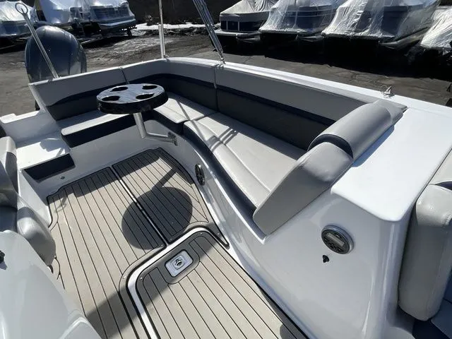 Slide: The Image of Hurricane SunDeck Sport 192 RL OB 2019 - 14