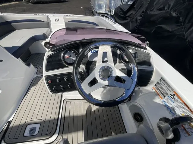 Slide: The Image of Hurricane SunDeck Sport 192 RL OB 2019 - 20