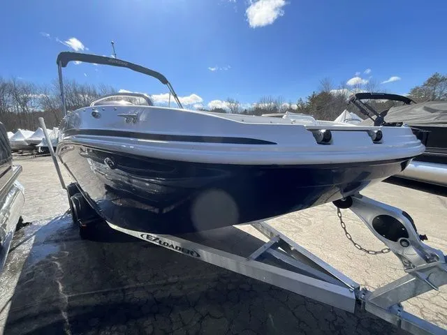 Slide: The Image of Hurricane SunDeck Sport 192 RL OB 2019 - 4