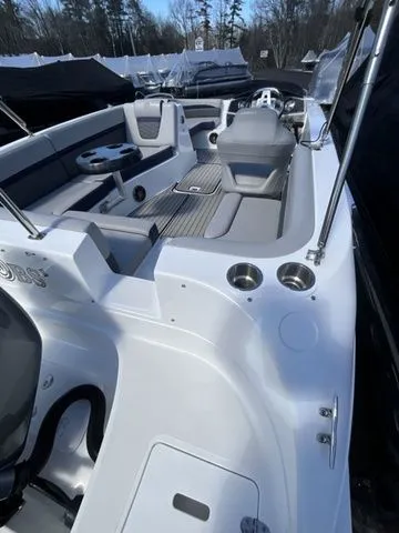 Slide: The Image of Hurricane SunDeck Sport 192 RL OB 2019 - 7