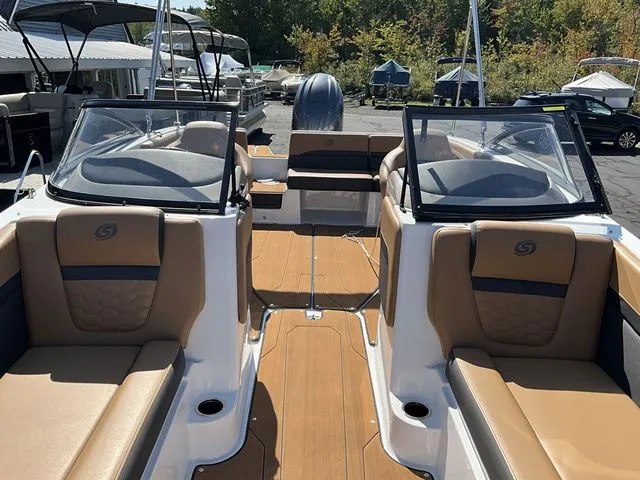 Slide: The Image of Hurricane SunDeck 217 OB 2024 - 14