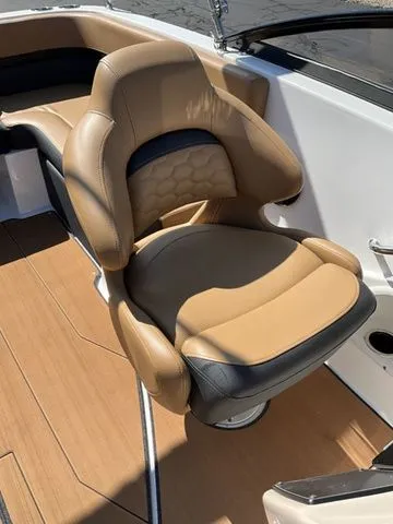 Slide: The Image of Hurricane SunDeck 217 OB 2024 - 17