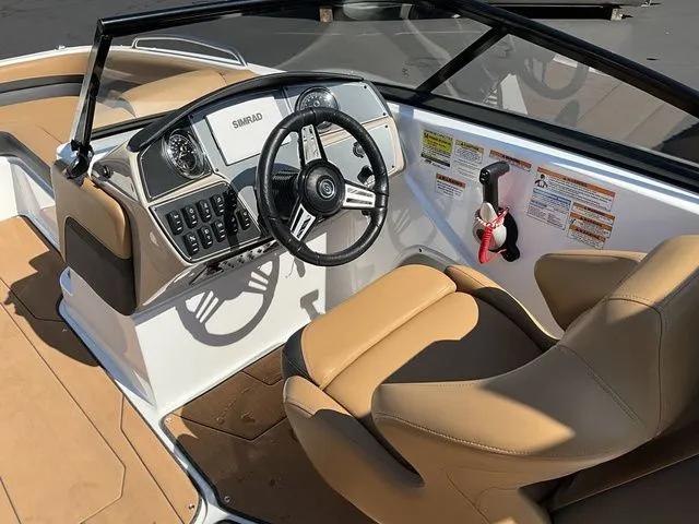 Slide: The Image of Hurricane SunDeck 217 OB 2024 - 27