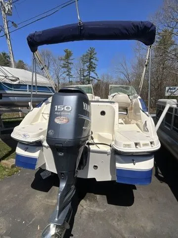 Slide: The Image of 2008 Hurricane SunDeck 2000 boat with Yamaha 150 engine. - 5