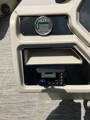 Slide: The Image of Godfrey Xperience EX1880CX 2026 - 18