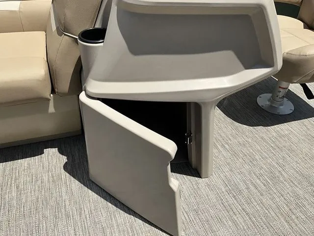 Slide: The Image of Godfrey Xperience EX1880CX 2026 - 21